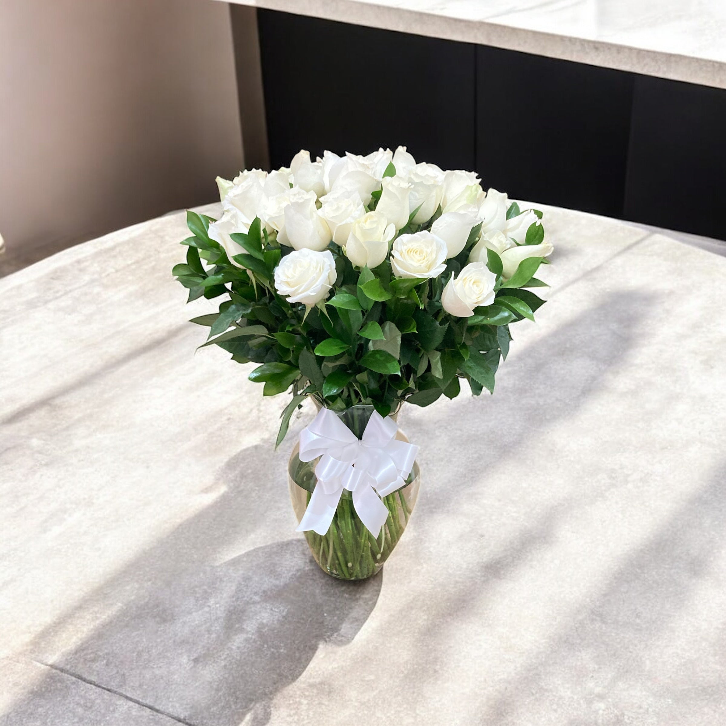 Florero Grande de Rosas Blancas Premium | Florería a Domicilio CDMX y Edomex