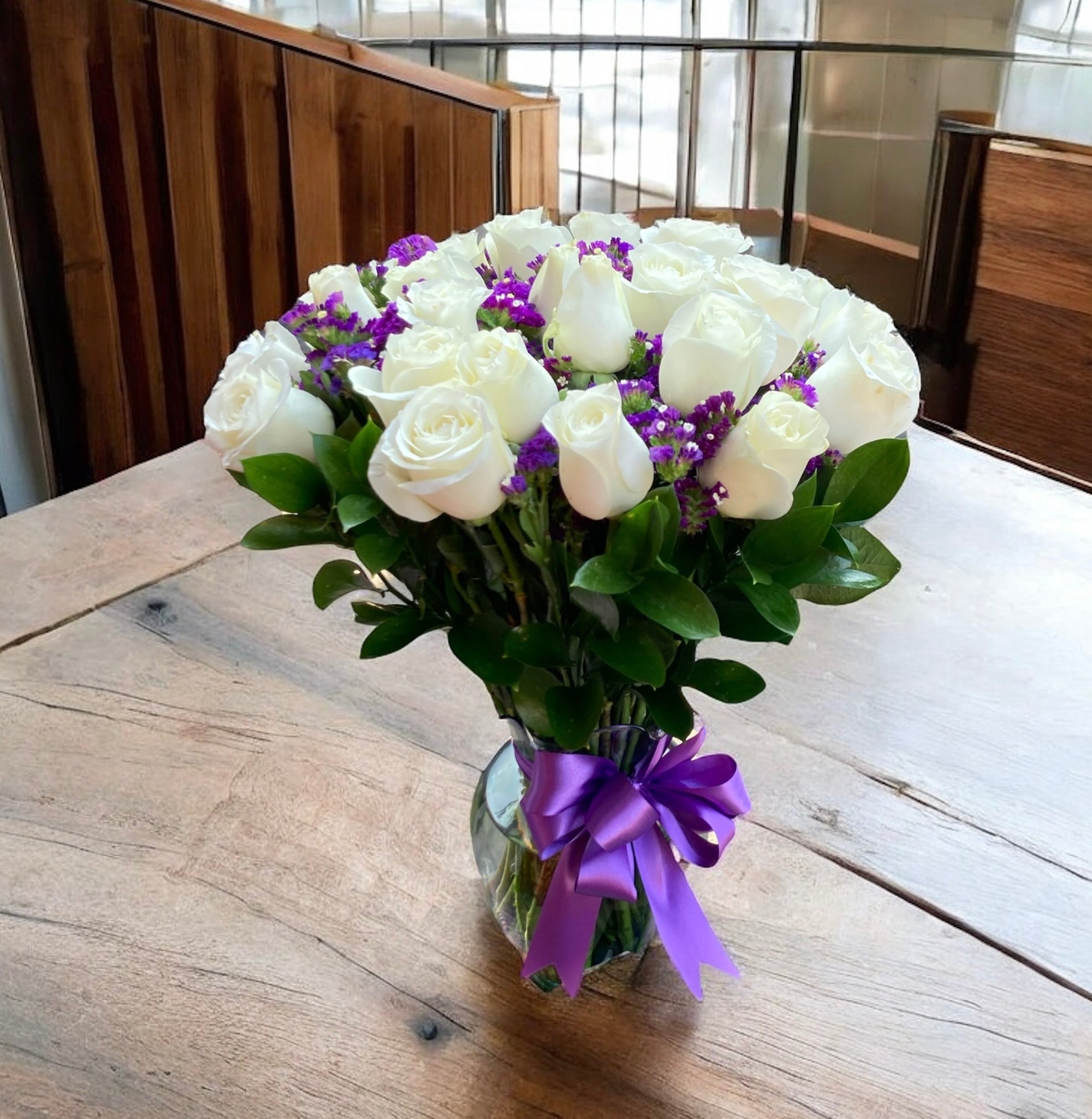 Arreglo Floral Blanco y Morado | Regalo de Rosas a Domicilio en CDMX